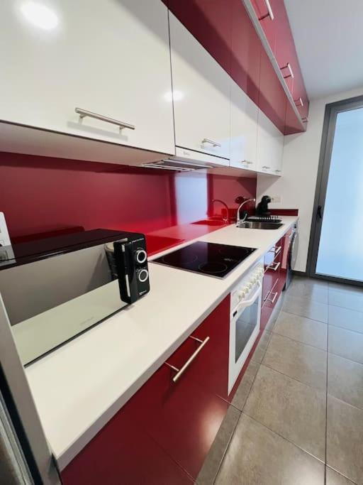 Luminoso Cerca Salera Apartment